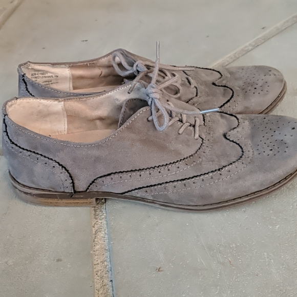 {White Mountain} Wingtip Oxfords - Picture 4 of 5